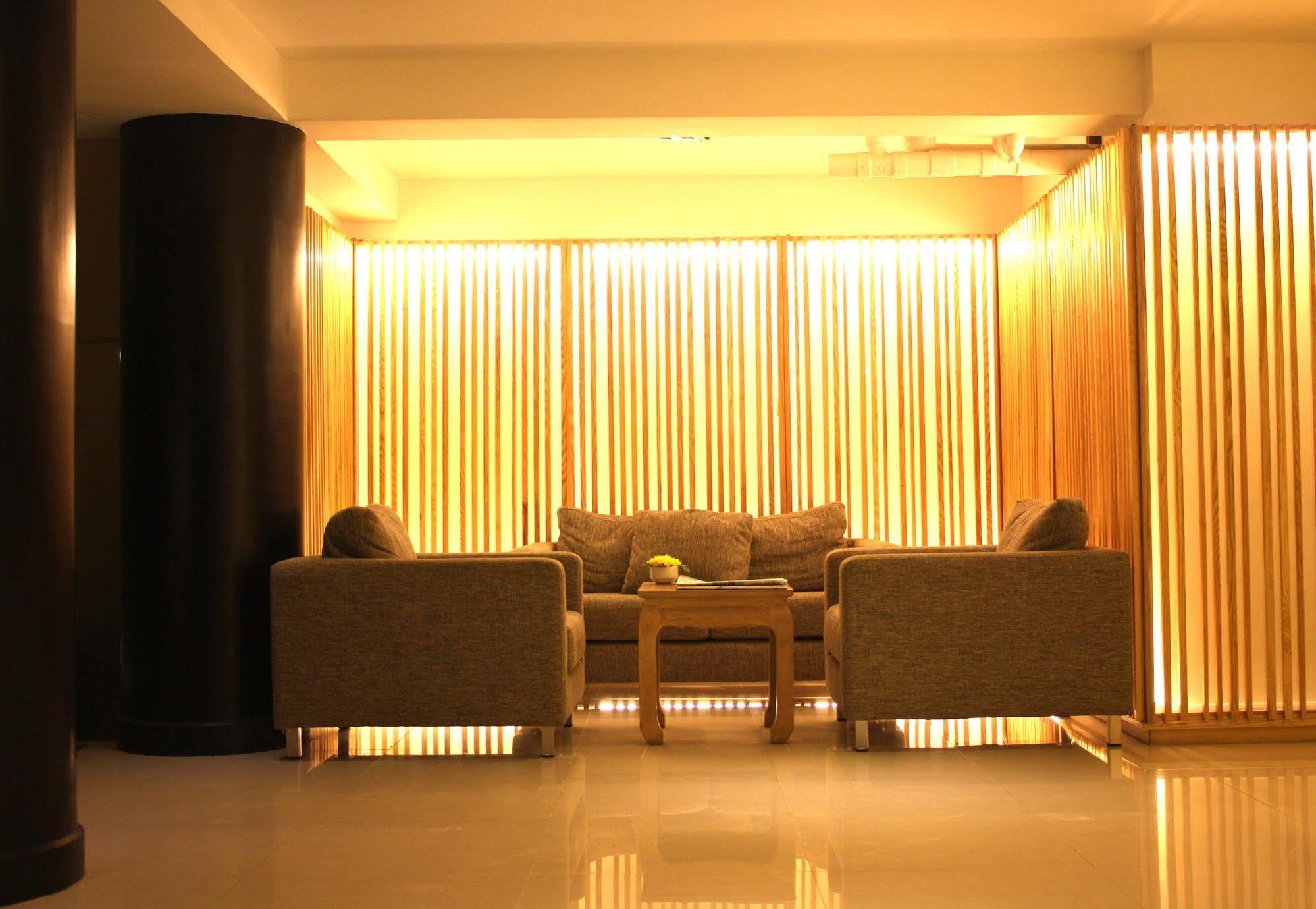 Hotel Vista Express Bangkok Exterior photo